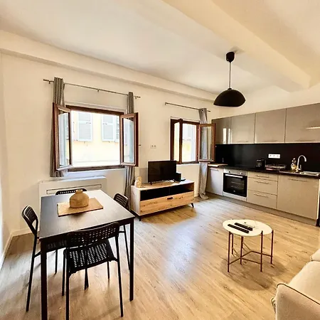 Old Town Charming Separate Bedroom - Ac