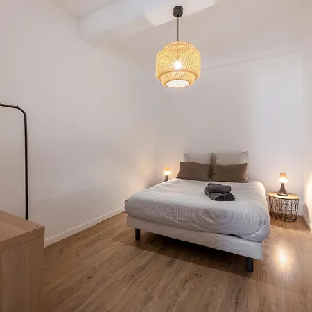 Old Town Charming Separate Bedroom - Ac Daire